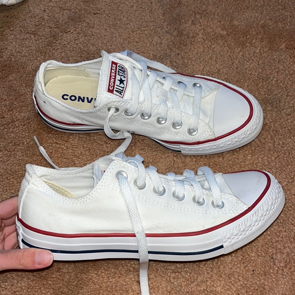 Converse women’s size 7